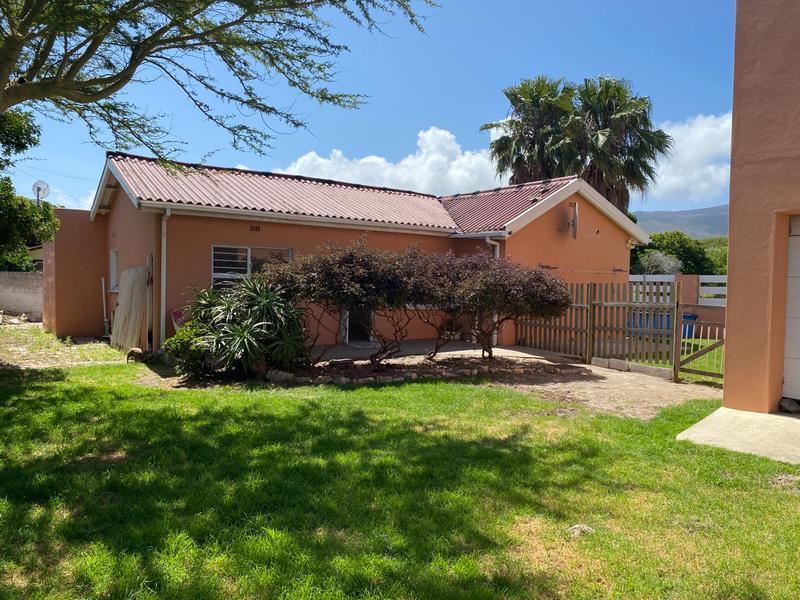 5 Bedroom Property for Sale in Sandbaai Western Cape